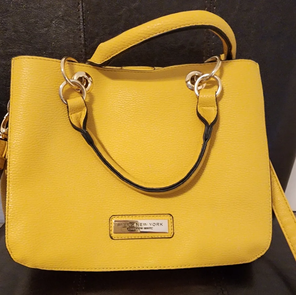 EUC yellow Marc New York purse - Picture 4 of 4